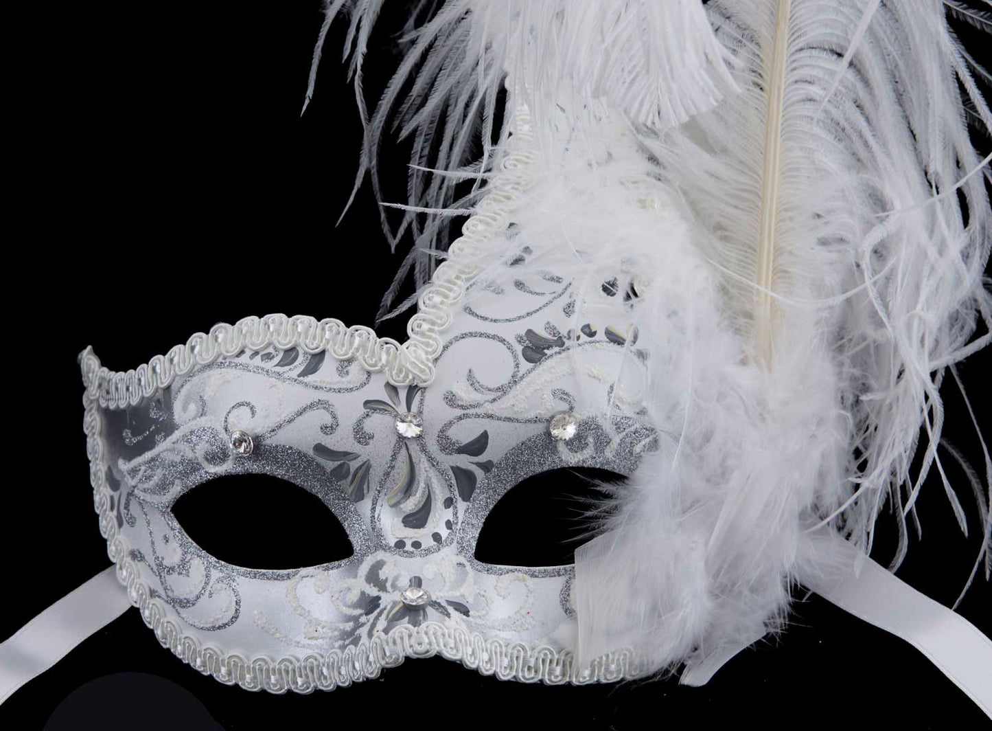 Masque de Venise à Plumes Blanc et Argenté Colombine Ondine – Artisanat Authentique de Venise