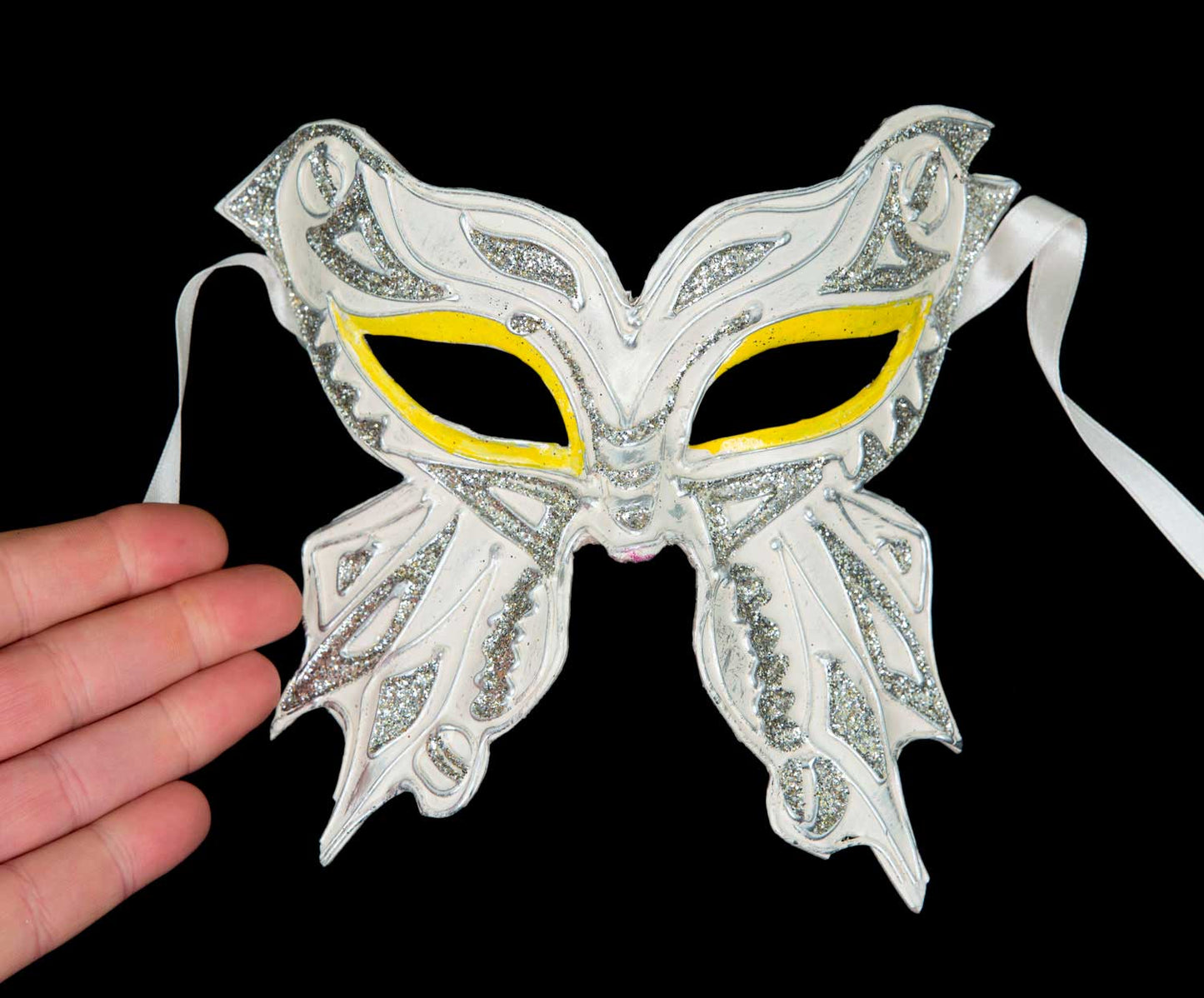 Masque Colombine Farfella Papillon Blanc Jaune et Argenté – Artisanat Authentique de Venise