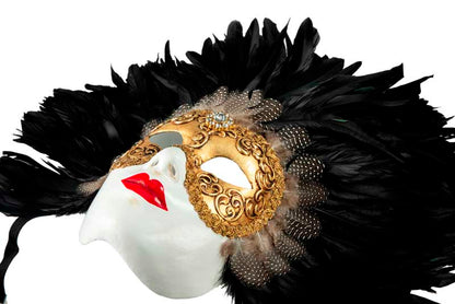 Masque Volto Blanc Doré aux Plumes de Coq Noires – Artisanat Authentique de Venise