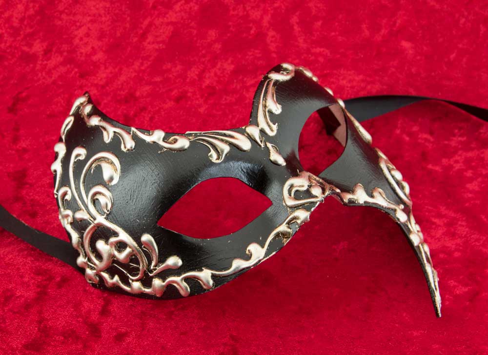 Masque Fantasme Noir et Argenté – Artisanat Authentique de Venise