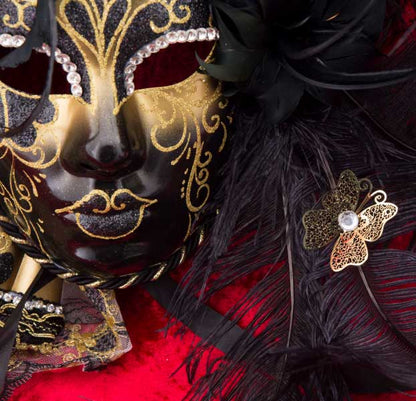 Masque Volto Éventail Noir et Doré – Artisanat Authentique de Venise