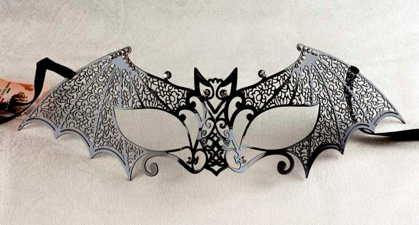 Masque Chauve-Souris en Métal avec Strass – Artisanat Authentique de Venise