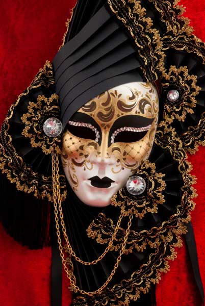 Masque Volto Éventail Noir et Doré – Artisanat Authentique de Venise