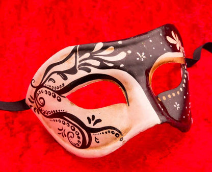 Masque Colombine Natalia Noir et Blanc – Artisanat Authentique de Venise